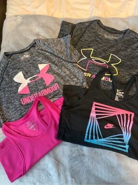 Under Armour Girls' Gray Heather Tee with Pink Logo